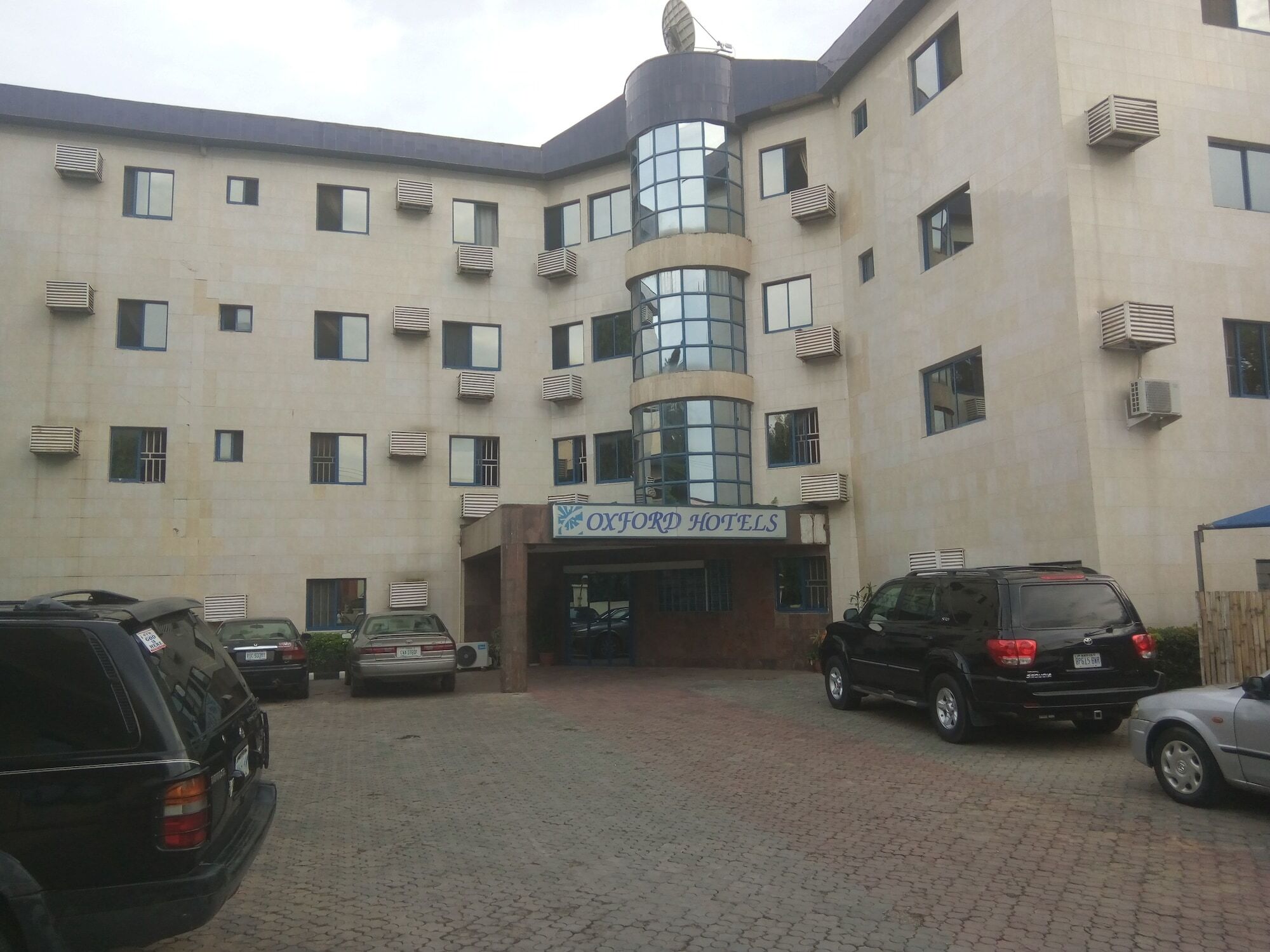 Oxford Hotel Abuja Dış mekan fotoğraf